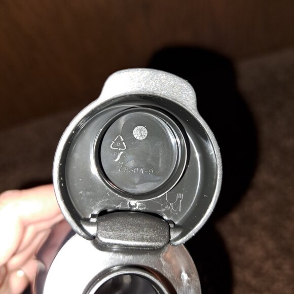 2 Tupperware Eco Plus Sports Bottles with Carrying Straps 7975A-3,7760A-9 - Picture 6 of 7